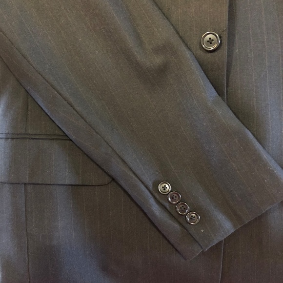 Charcoal pinstripe men's suit - Picture 3 of 7
